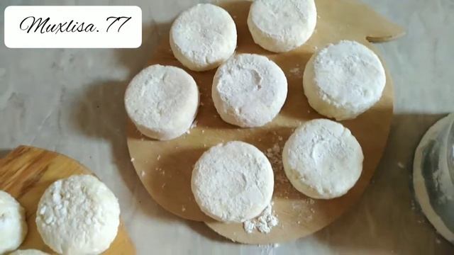 Sirniki😋 Сырники❤️ Очень простой рецепт 😍 Для завтрака☕ Nonushta uchun😊 1 dona tuxumdan. Muxlisa.77 смотреть онлайн