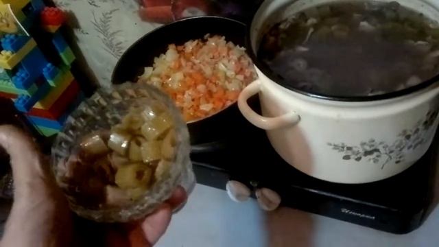 Борщевик. Heracleum sosnowskyi-Гераклеум. Готовим Рассольничек из борщевичка. часть 2. смотреть онлайн