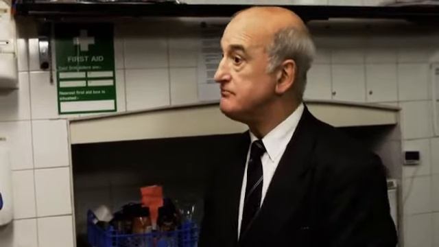 Episode 2 Leo gets a job (Поиск работы) London Central (Rus + Eng sub) смотреть онлайн