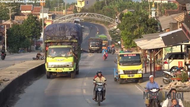 Sumatera Extreme Road Trucking By Isuzu Giga Hino Ranger And Mitsubishi Fuso смотреть онлайн