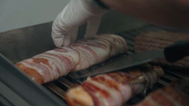Vesnin Specijalitet Od Domaćih Kobasica! PLJEBAJA смотреть онлайн