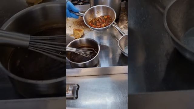 Tagesgericht vom 08.04.2021 Maispouladenbrust auf Penne Regate und Ratatouille смотреть онлайн