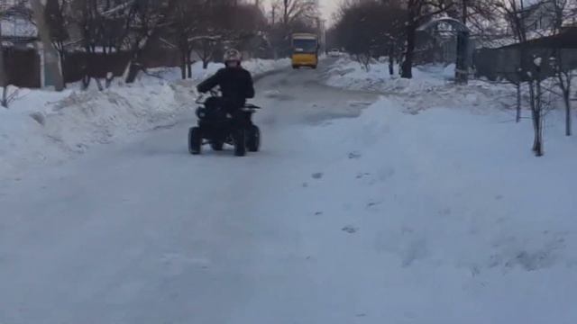 ДРИФТ НА КВАДРИКЕ!?/DRIFT ON QUADROCYCLE!?