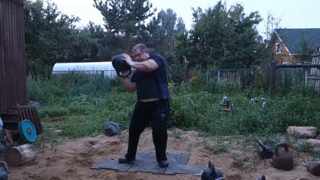 70 KG KETTLEBELL HAND TO HAND TOSSING AND PALM PRESS ВЗЯТИЕ В СТОЙКУ И ЖИМ НА ЛАДОНИ ГИРИ 70КГ смотреть онлайн