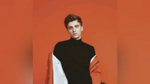 Влад А4-Каспер бой голосом гелия