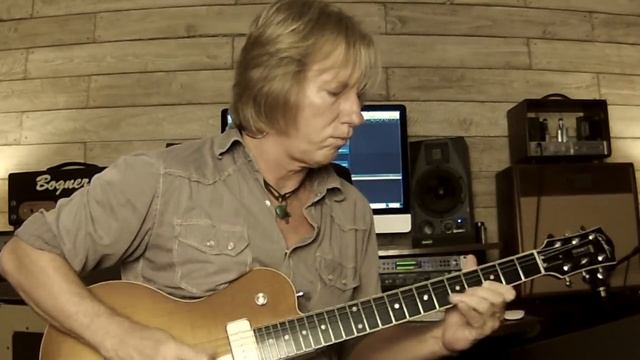 Robbie Calvo - Signature 'Soul Driver' - Dual Channel Overdrive Compressor Pedal смотреть онлайн