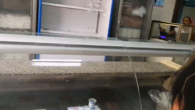 Турист засне хранителен магазин в Куба смотреть онлайн