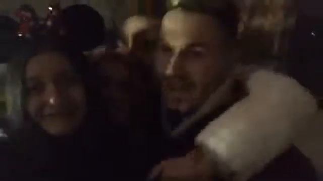 День Рождение Макса|Френды|Бесплатный каток| Красная Площадь смотреть онлайн