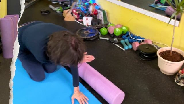 ЛФК с роллом для пилатеса смотреть онлайн