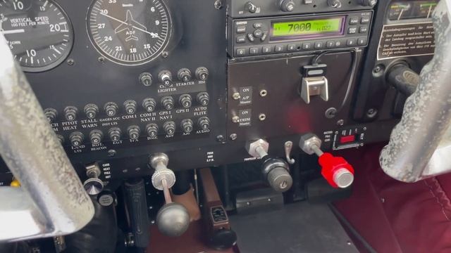 The Piper PA28-235B Cherokee смотреть онлайн