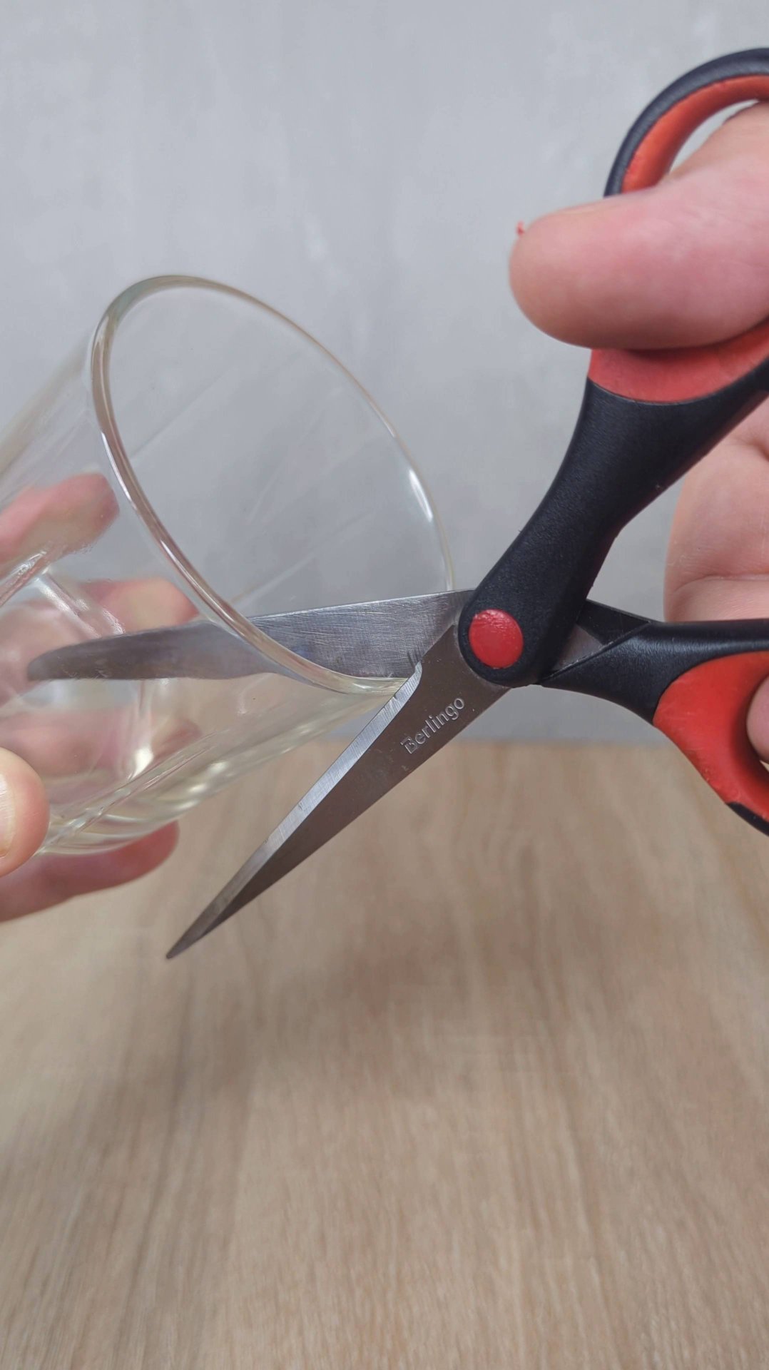 Обязательно запомни эту хитрость! Как легко и быстро заточить ножницы смотреть онлайн