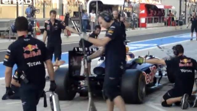 2011 F1 Weekend @ Yas Marina Circuit смотреть онлайн