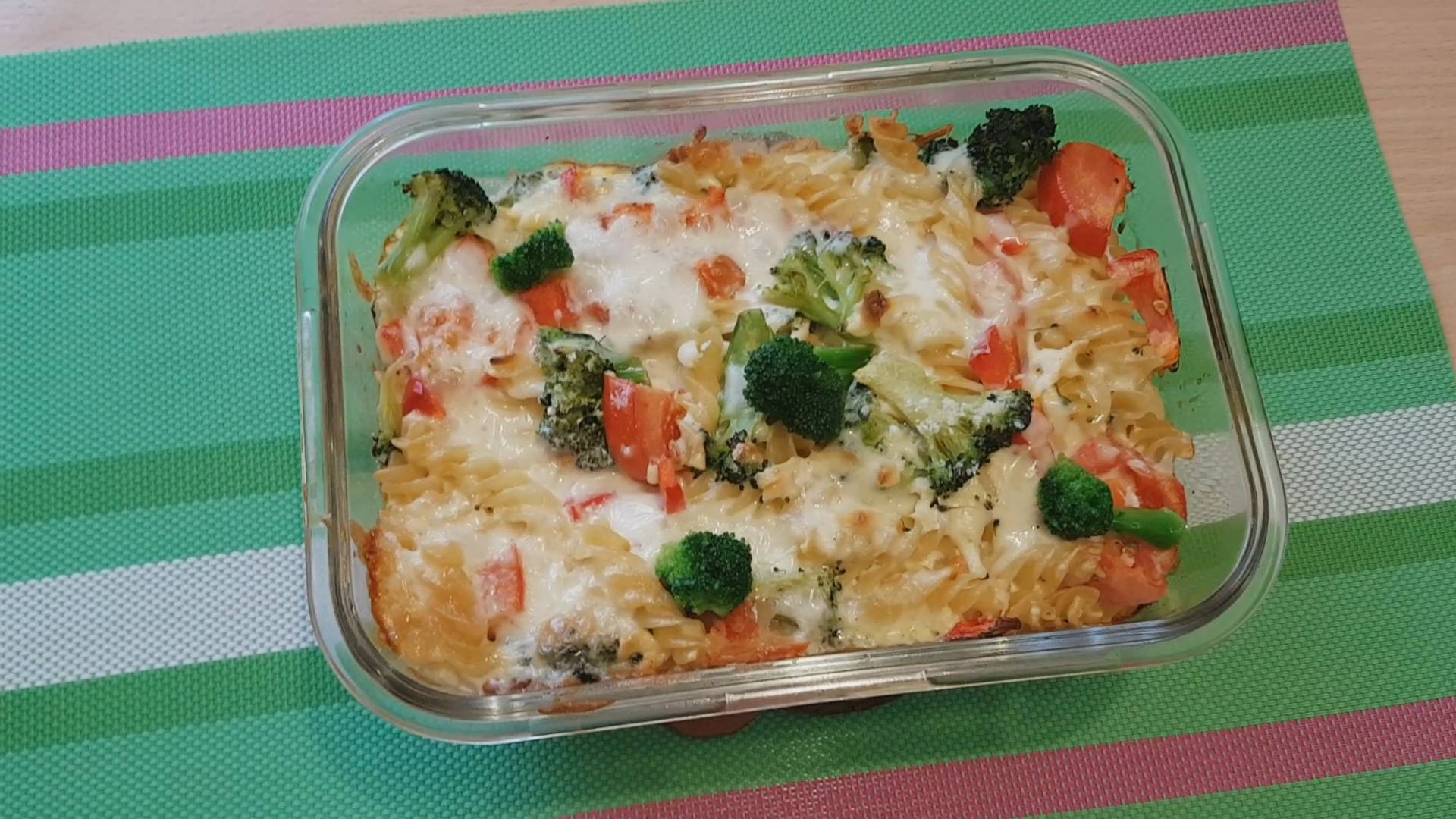 Запеканка из макарон и брокколи смотреть онлайн