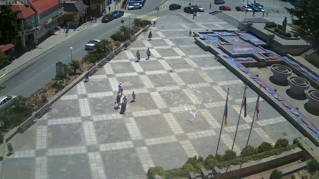 Вебкамера "Площадь Советская". Запись 05.06.2017 13:00:05 смотреть онлайн