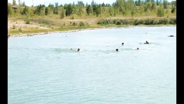 В Саяногорске купаться безопасно, а вот в Хакасии не везде! смотреть онлайн