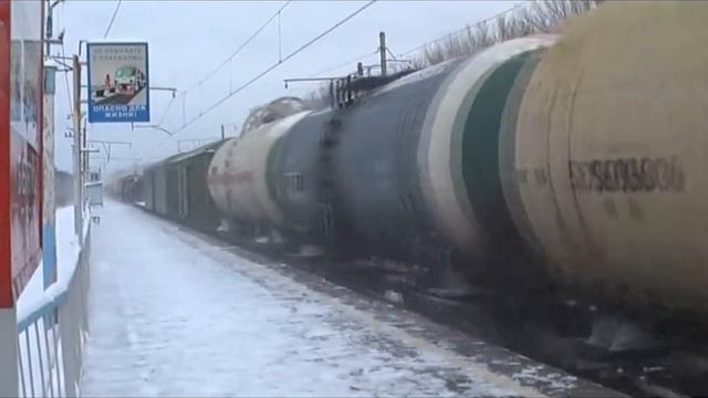 ВЛ10-889 с грузовым поездом, пл. Башкино смотреть онлайн