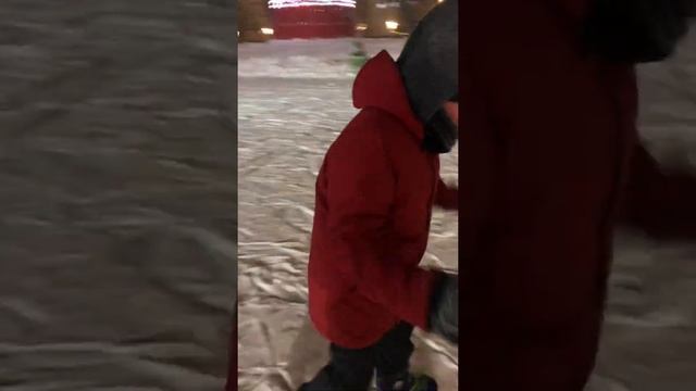 Попытка номер-2, эстримальное катание на коньках с падением смотреть онлайн