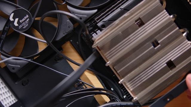 The Minimal Overkill Mini Gaming PC Build. смотреть онлайн
