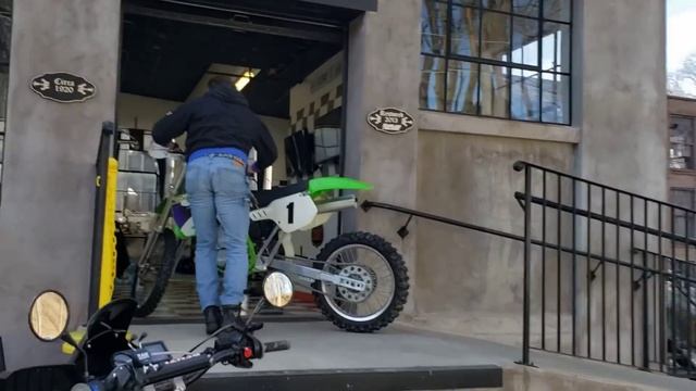 HONDA CR500 & KX500 HILLCLIMB BIKES & MONDAY SHOP UPDATES смотреть онлайн