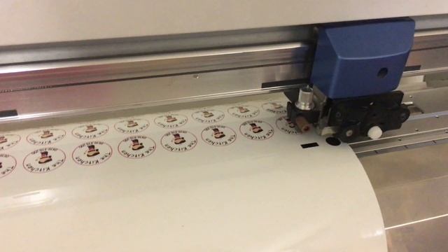 Printing and cutting stickers - Roland VersaArt - RE-640 & Roland Camm 1 Pro - GX500 Vinyl cutter смотреть онлайн