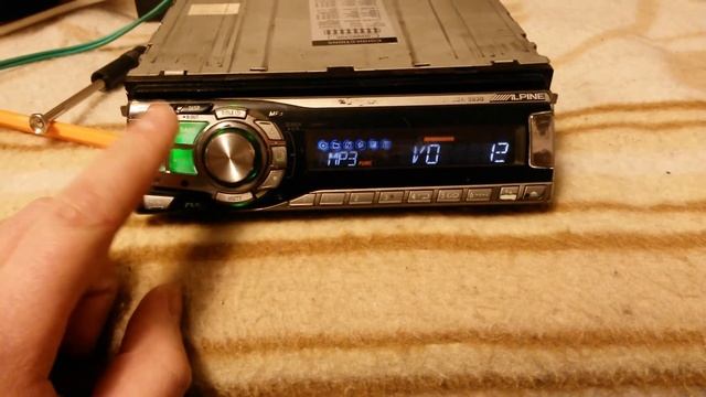 Alpine CDA-9830 смотреть онлайн