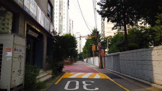 [4K SEOUL] Walking in Ichon-dong, Korea’s first expensive apartment complex смотреть онлайн