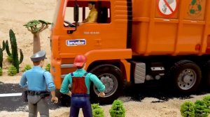 Коллекция всех типов автомобилей Диснея | Истории автомобилей Диснея в пещере