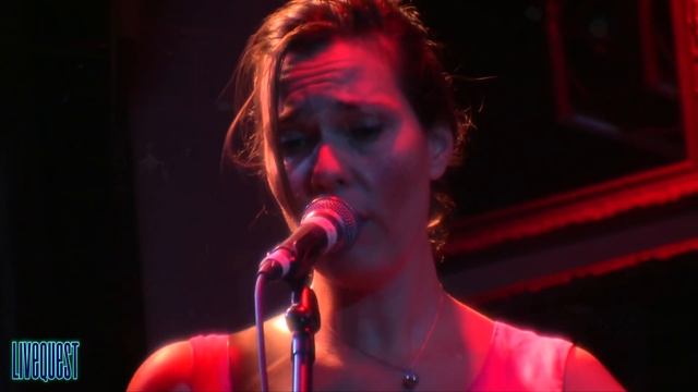 LAETITIA SADIER-lost language (LIVEQUEST #22) смотреть онлайн