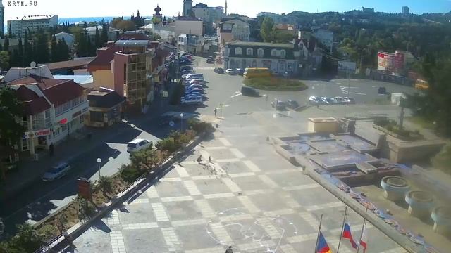 Вебкамера "Площадь Советская". Запись 02.10.2016 10:00:16 смотреть онлайн