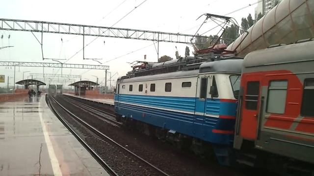 ЧС2К-405 с фирменными вагонами "Соловей" и РЖД смотреть онлайн