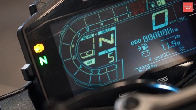 Обзор SUZUKI GSX-S1000. Настоящий городской стритфайтер. смотреть онлайн