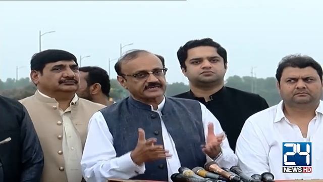 Speaker Or Punjab Govt Ney Assembly Me Martial Law Lagya He - Malik Ahmad Bachar Warns Govt | 24New смотреть онлайн