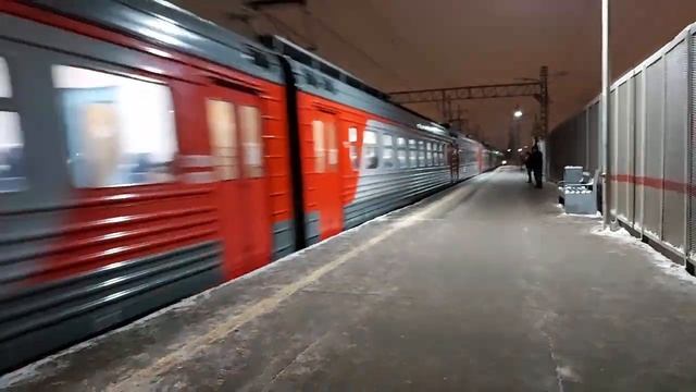 Электропезд ЭТ2М 115 смотреть онлайн