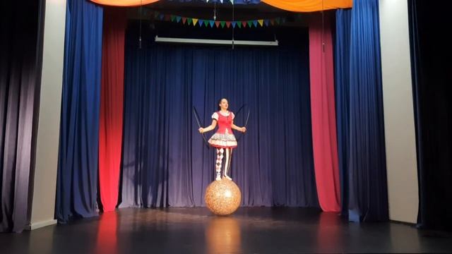 Эквилибр на шаре _Марионетка_, Кундий Полина