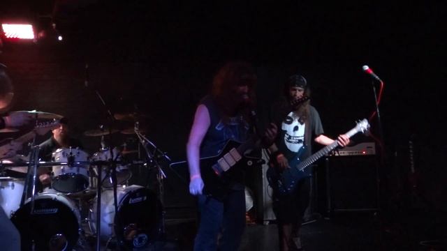 Seek And Destroy - Performed By - Kill 'em All смотреть онлайн