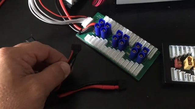 EV Peak CQ3 Multi (Quad) Charger Review смотреть онлайн