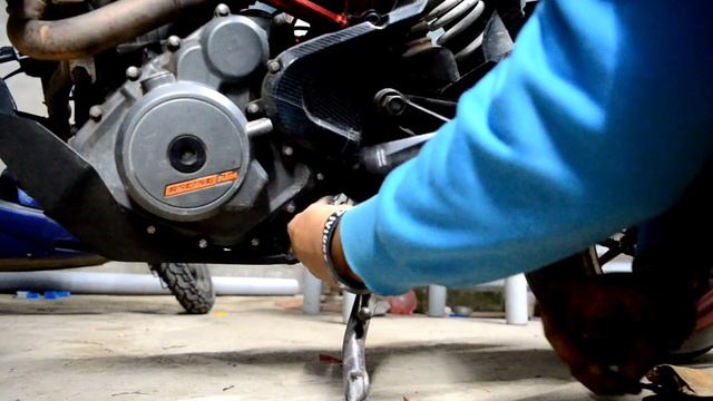 FIXING THE MOST COMMON ISSUE THAT I FACE FROM MY DUKE 250 *iQ 💯* смотреть онлайн