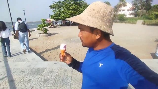 Kochi port mai Titanic jatey hua |All india cycle tour| смотреть онлайн