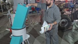 Дробилка пластика МИ-500р | Дробление ПЭТ тары и пластикового ведра