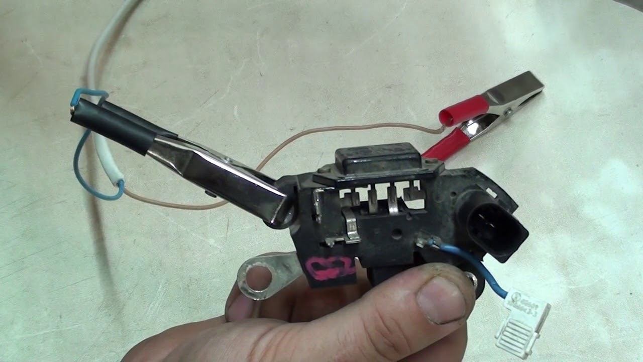 Как проверить регулятор напряжения Калина,Гранта,Приора простым способом.Совет автоэлектрика.