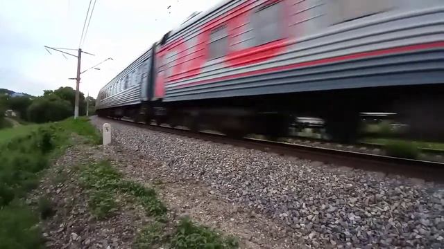 В двойной тяге! ЭП1-131 и ЭП1-312 с пассажирским поездом №114Э Хабаровск-Тихоокеанская с приветом смотреть онлайн