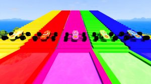 МУЛЬТИКИ ПРО МАШИНКИ МАККУИН И ЕГО ЗАХВАТЫВАЮЩЕЕ СПУСКАНИЯ С ГОРКИ!