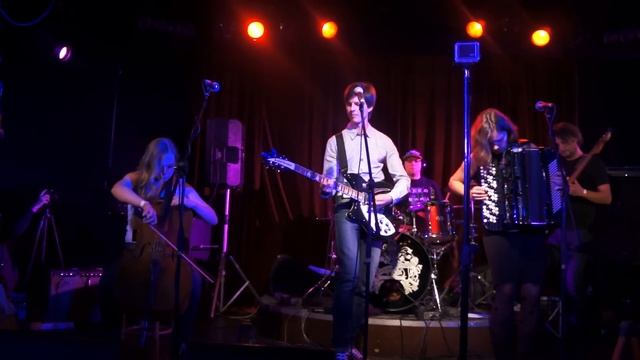 Магелланово Облако - Случайный Взгляд Наверх (16 тонн, live 30 09 2015) смотреть онлайн