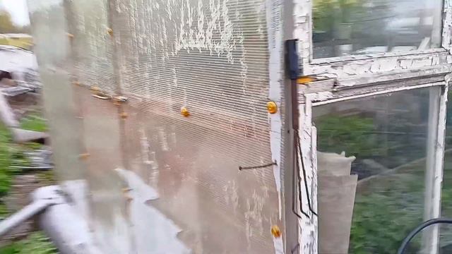 Температура в теплице при плюс 2 //В отапливаемой и без отопления теплице // Погода на Урале. смотреть онлайн