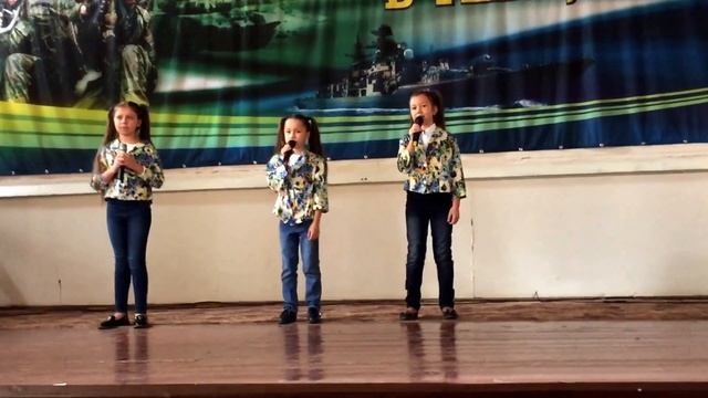Первое выступление на сцене. 21.10.16 смотреть онлайн