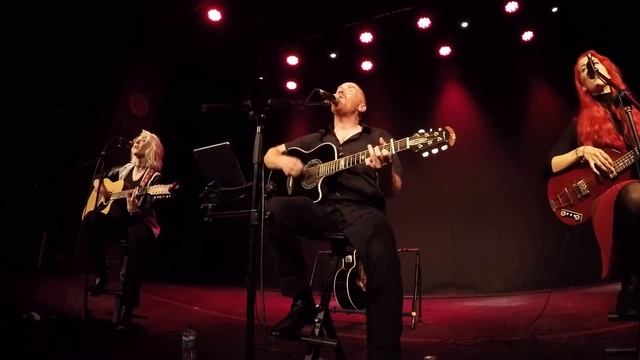 Africa - MonaLisa Twins & Mike Massé (Toto Cover) смотреть онлайн