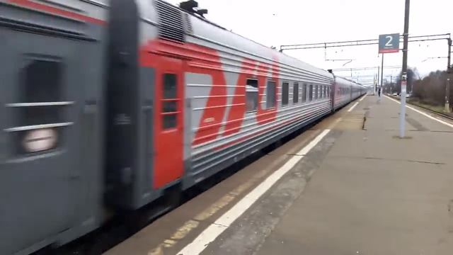 ЭП2К-376 С ПАССАЖИРСКИМ ПОЕЗДОМ НА СТ. ВЯЛКИ смотреть онлайн