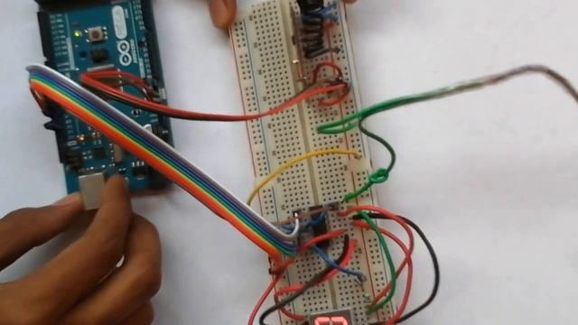 RF Transmitter & Receiver Working Demo using a Seven Segment Display смотреть онлайн