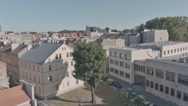 Brzeg Drone fly Poland Old City center video, Spring. смотреть онлайн