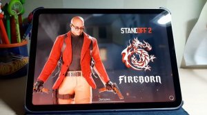 играю Standoff 2 на планшете